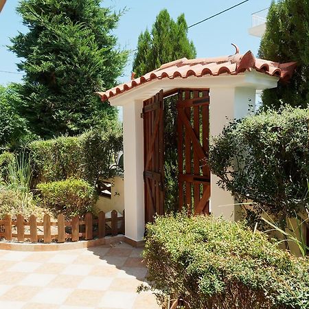 N&Μ Apartment Méthana Екстериор снимка