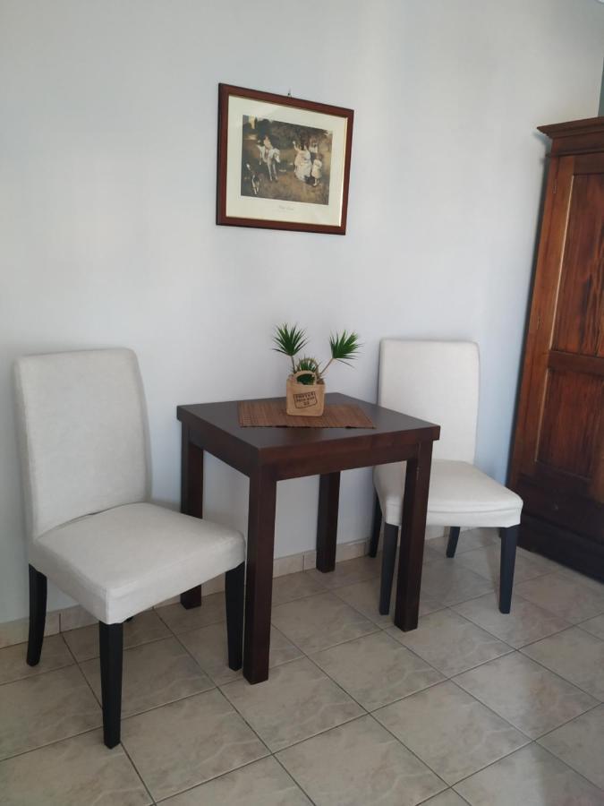 N&Μ Apartment Méthana Екстериор снимка
