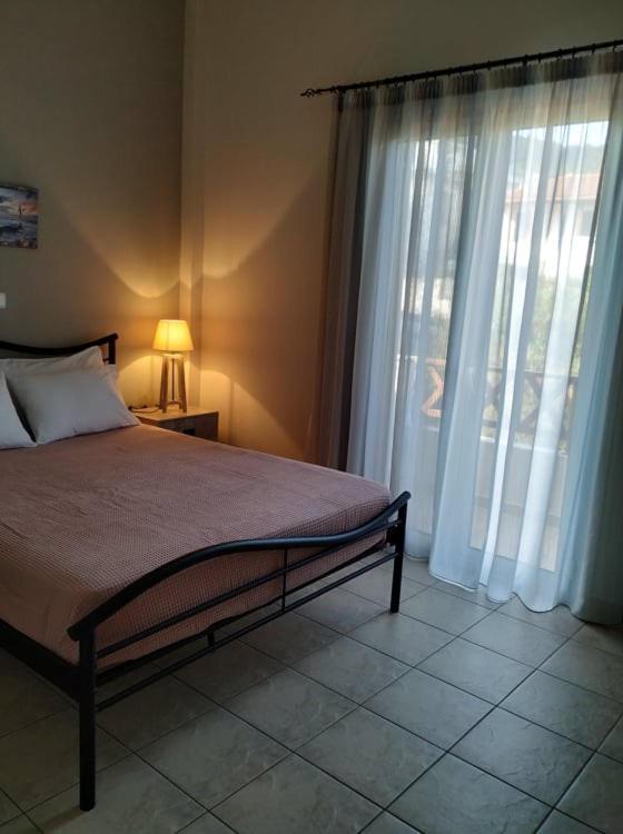 N&Μ Apartment Méthana Екстериор снимка
