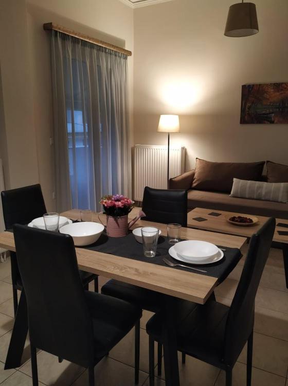 N&Μ Apartment Méthana Екстериор снимка
