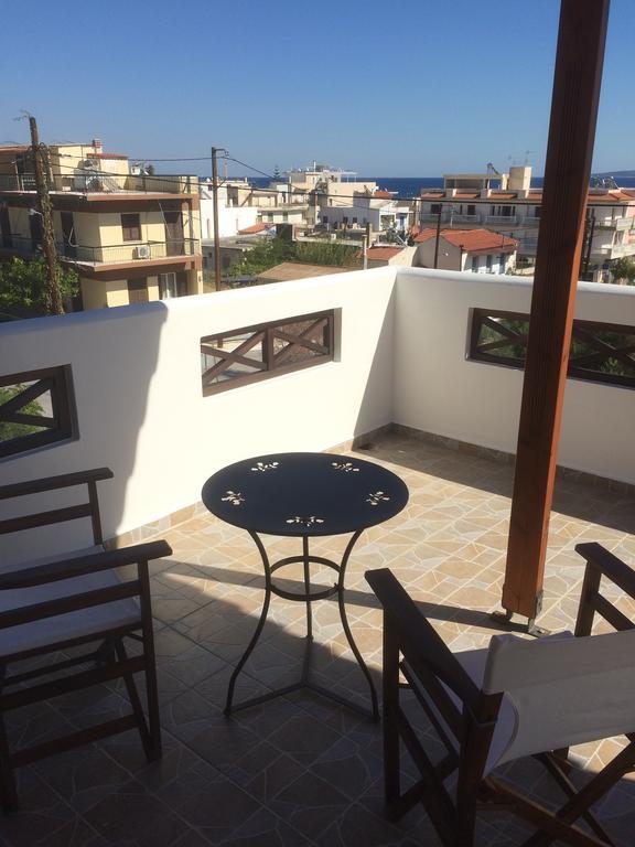 N&Μ Apartment Méthana Екстериор снимка
